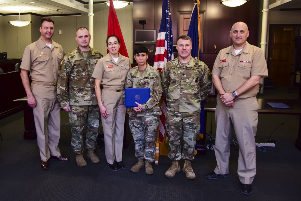 DVIDS - Images - Military, civilians honored for saving life [Image 1 of 2]