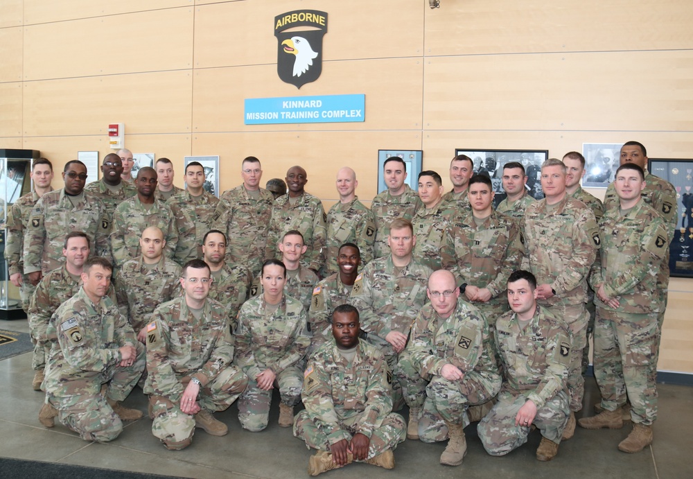 Soldiers showcase electronic warfare, cyberspace capabilities during Warfighter 18-3