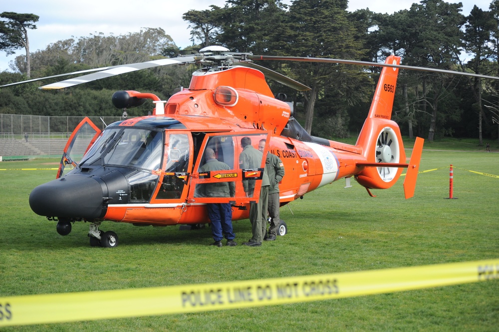 Coast Guard helicopter makes emergency landing in Golden Gate Park