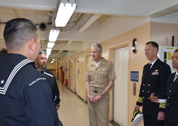 Navy Medicine West and Medical Treatment Facility, USNS Mercy, (T-AH 19) Leadership Meet with Sailors and Families