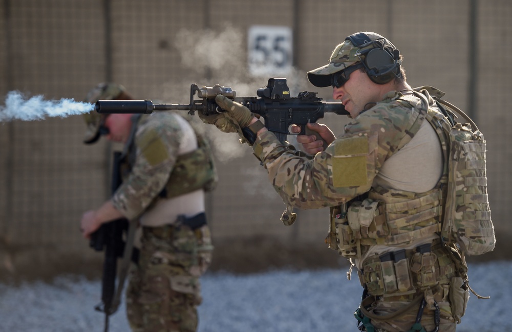 83rd ERQS pararescuemen Conduct Weapons training in Afghanistan