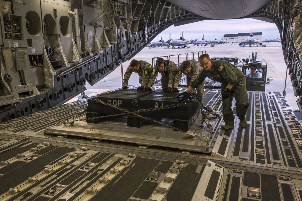 Loadmaster and aerial porters