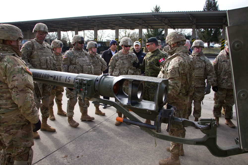 2CR discusses Stryker modification for howitzer crews