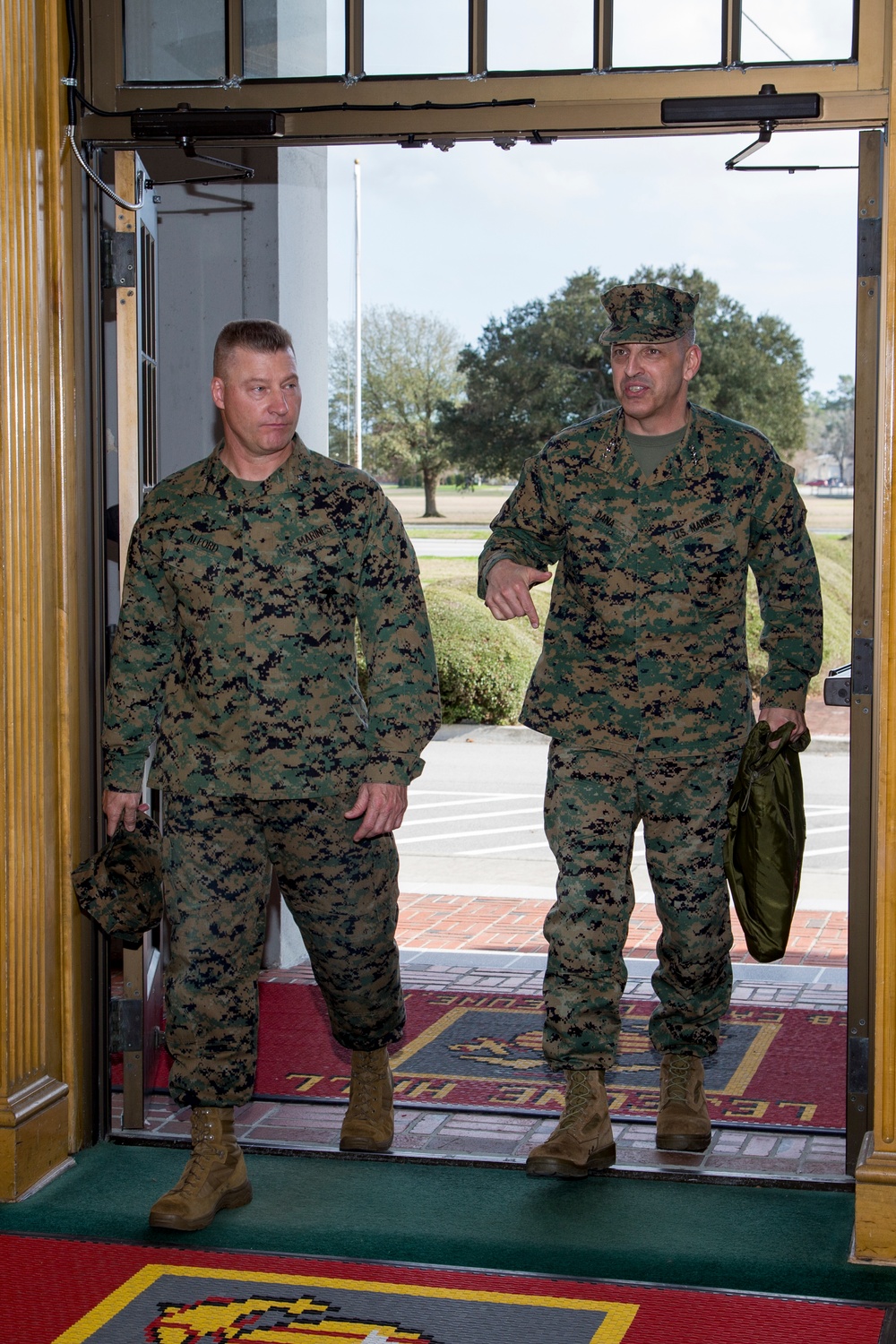 Lt. Gen. Michael Dana Visits MCB Camp Lejeune