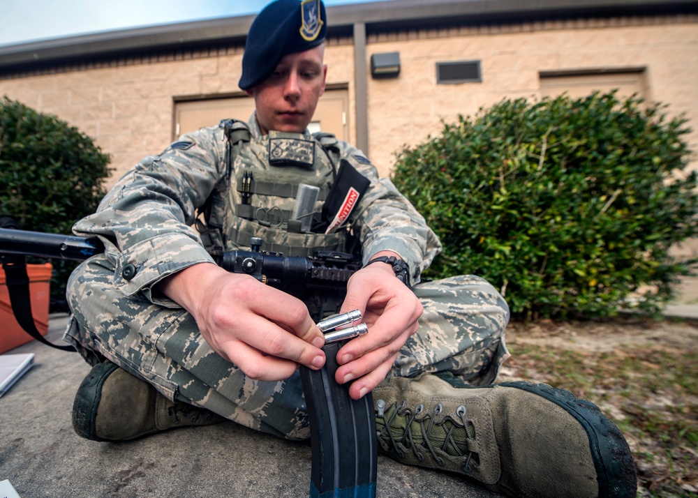 Airmen ‘Shoot,Move,Communicate’