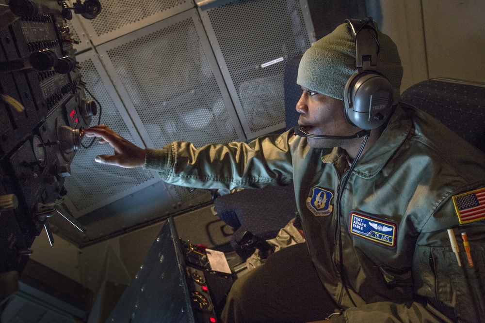 KC-10 engineer and boom operator pre-flight check