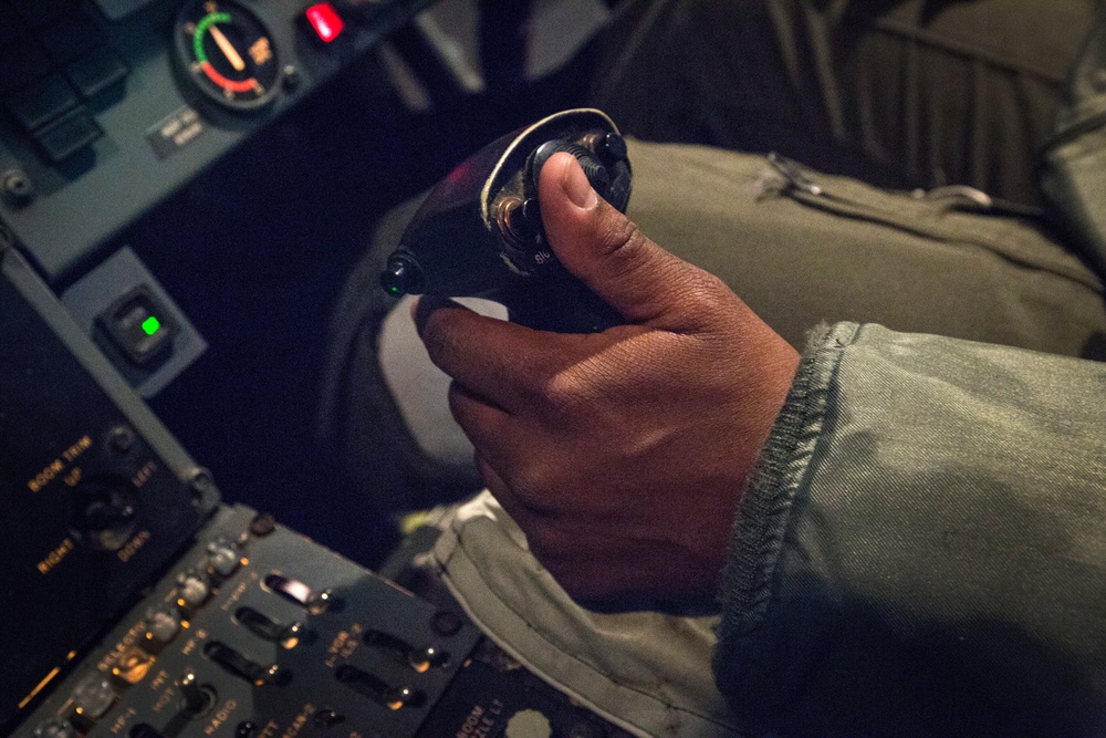 KC-10 engineer and boom operator pre-flight check