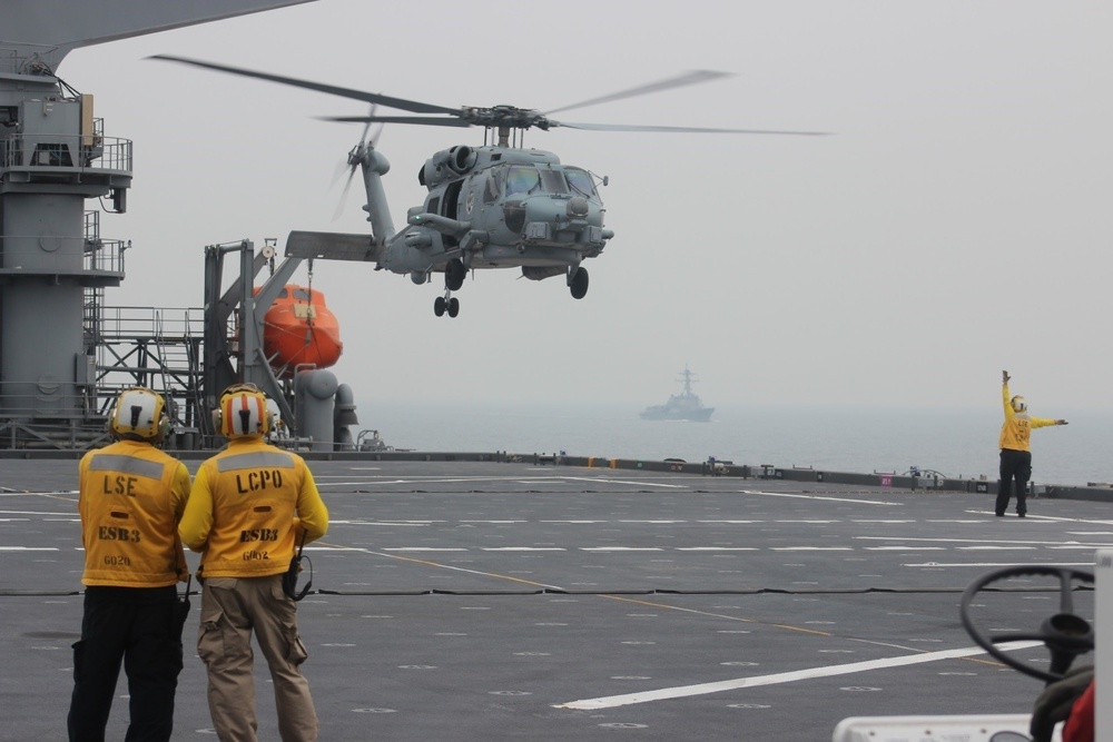 USS Lewis B. Puller conducts refuel-at-sea evolution and passenger transfer
