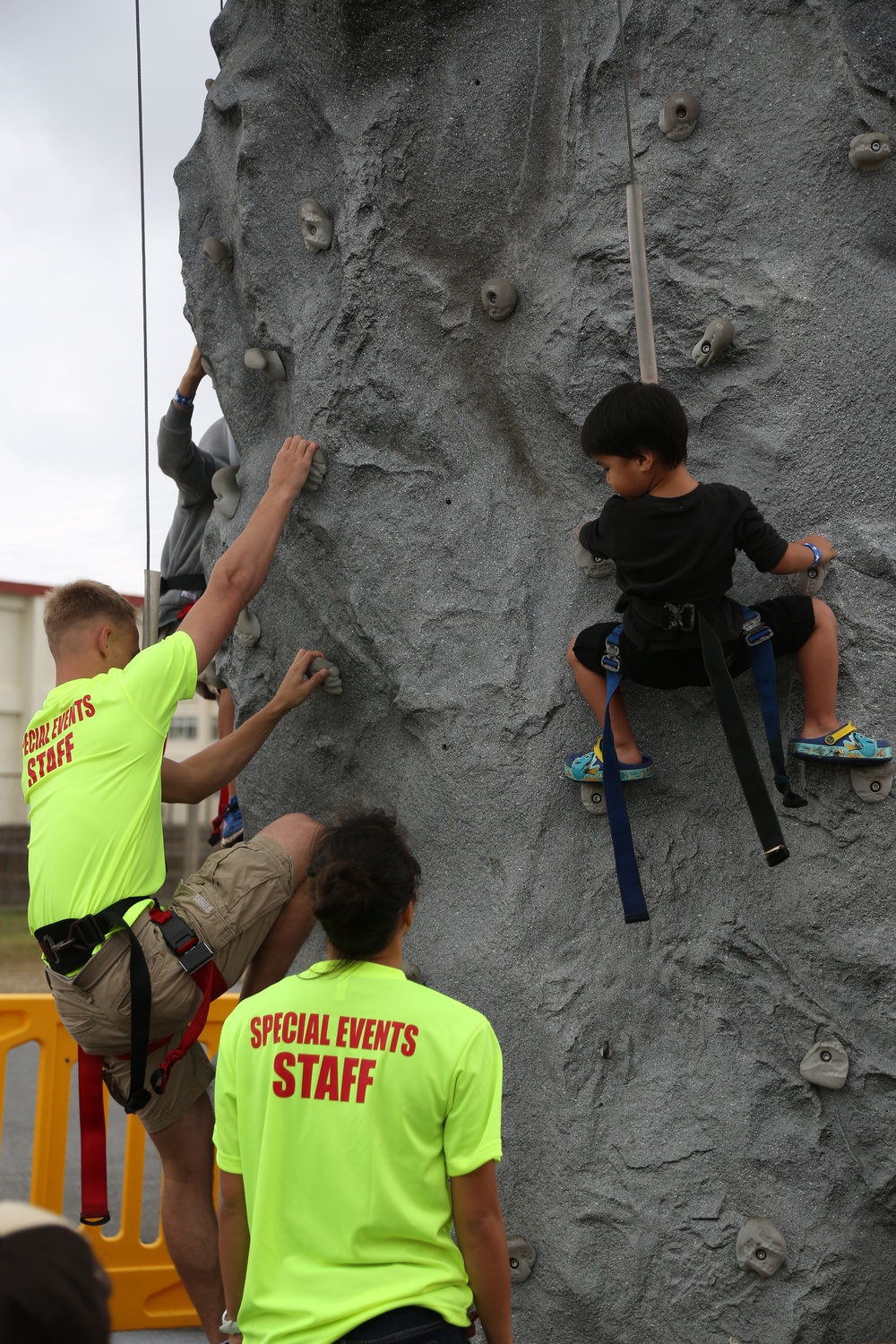 MCCS hosts Food Truck Fair aboard Camp Foster