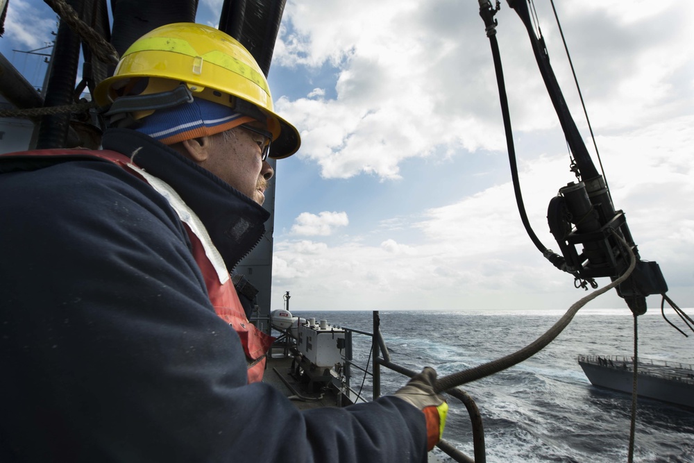 USNS Wally Schirra Conducts UNREP with USS Dewey