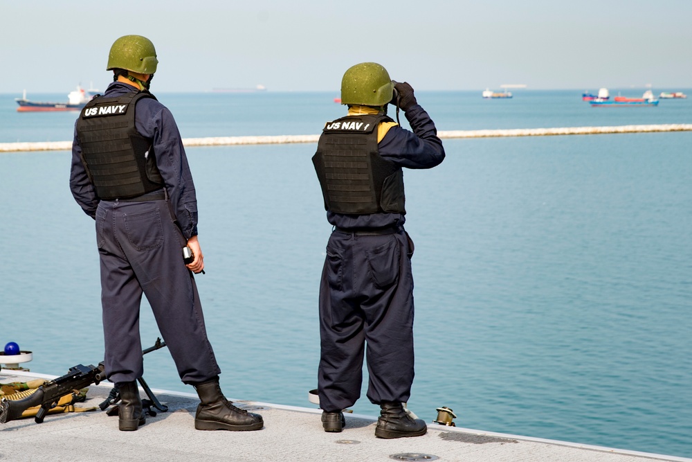 USS Bonhomme Richard (LHD 6) Departs Laem Chabang, Thailand