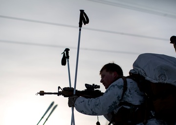Marines particiapate in Exercise White Claymore