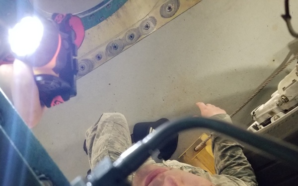 Reservists, Guardsmen fill temporary crucial gap in maintenance manpower