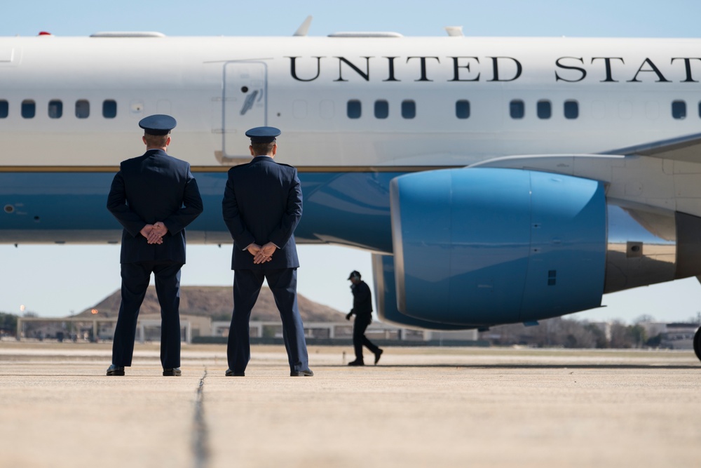 89 AW supports VP trip to Tenn.