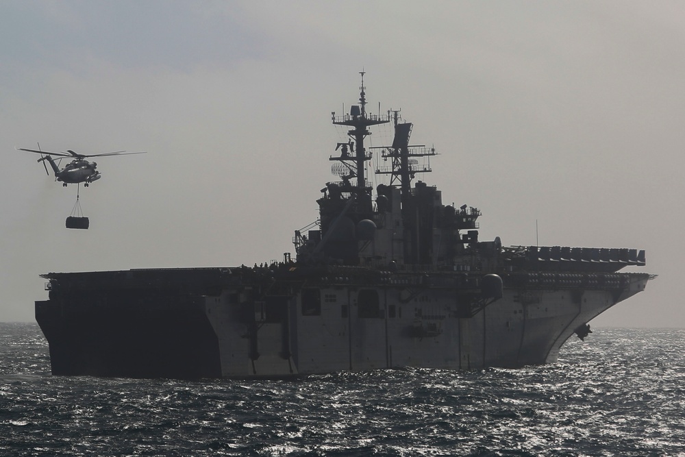 Heavy Lifting: 26th MEU moves Harrier engines