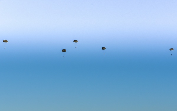 Flying Iguana static line airborne exercise