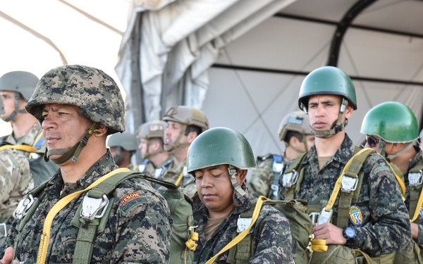 Flying Iguana static line airborne exercise