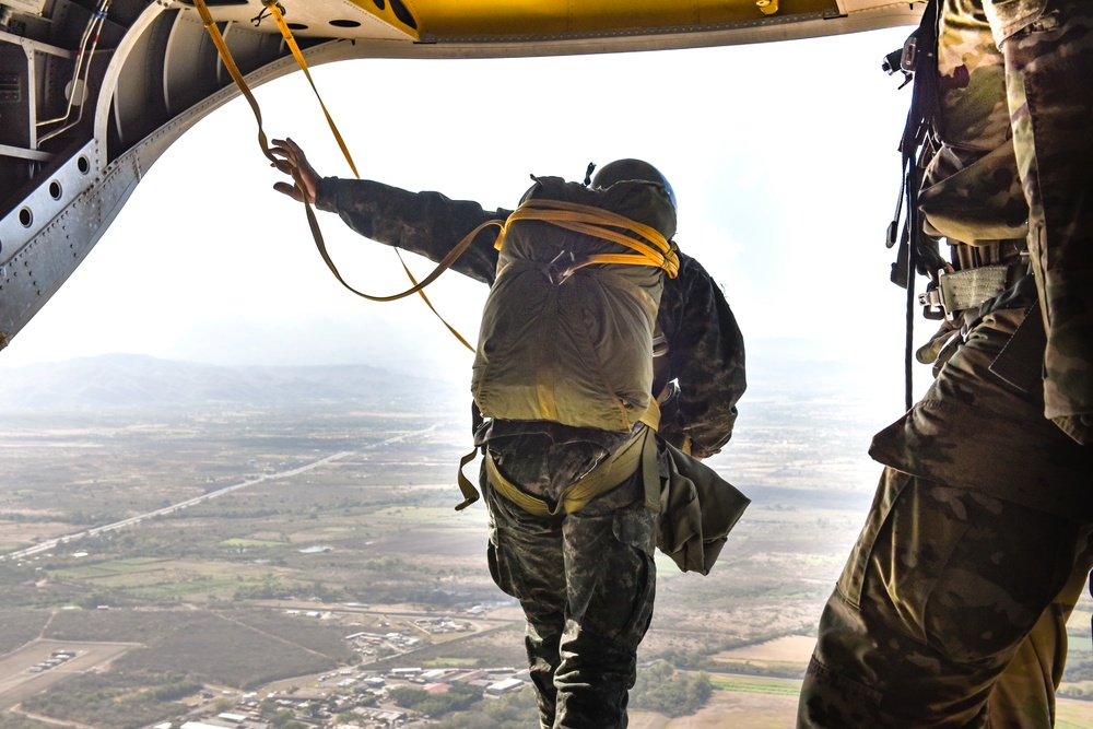 Flying Iguana static line airborne exercise