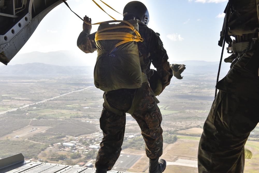 Flying Iguana static line airborne exercise