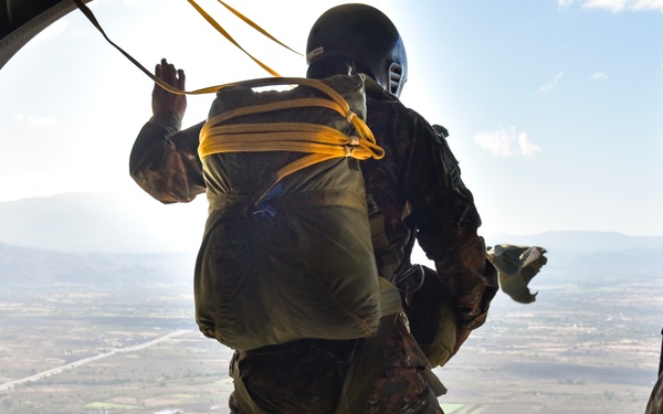 Flying Iguana static line airborne exercise