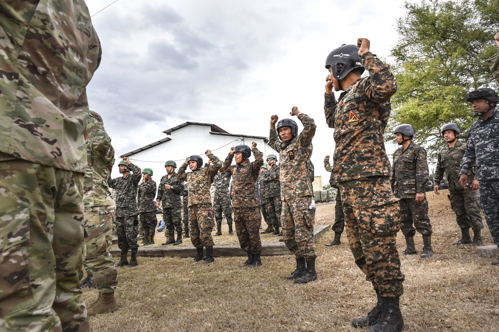 Flying Iguana static line airborne exercise