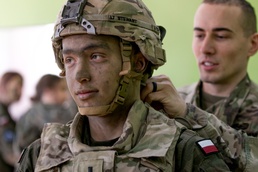 Polish Cadets Learn From U.S. Soldiers During Rzepin School Visit