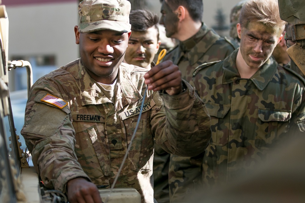 Polish Cadets Learn From U.S. Soldiers During Rzepin School Visit