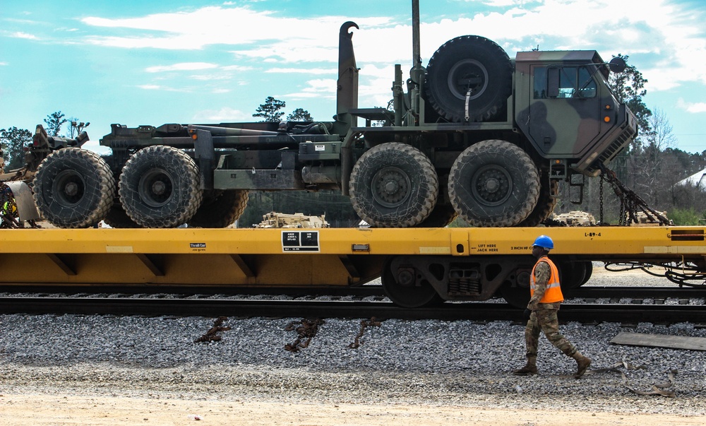 155th ABCT rail load to Fort Bliss