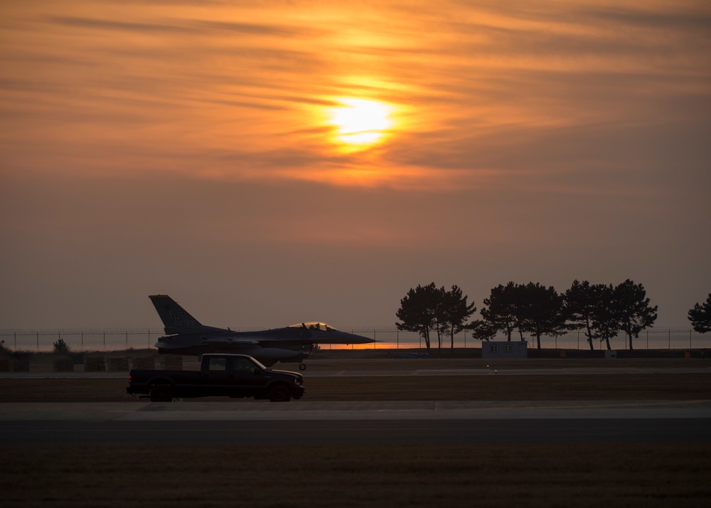 8 Fighter Wing airfield management assess flightline