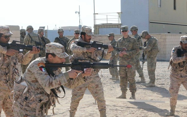 Conquerors partner and train with Kuwaiti Land Forces Institute