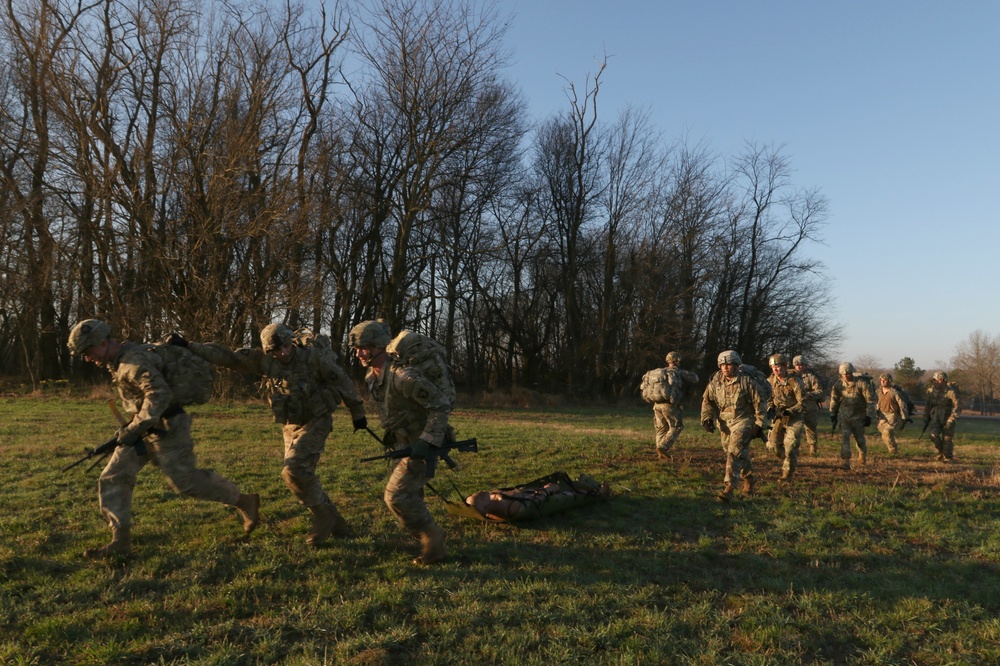 101st DIVARTY senior NCOs conduct physical training