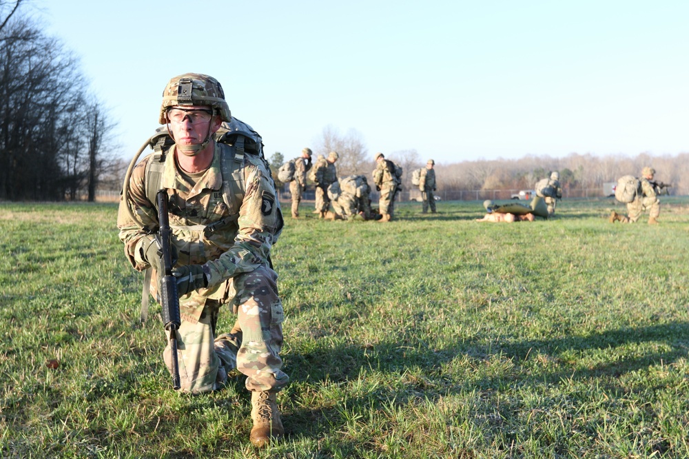 101st DIVARTY senior NCOs conduct combat-related physical training