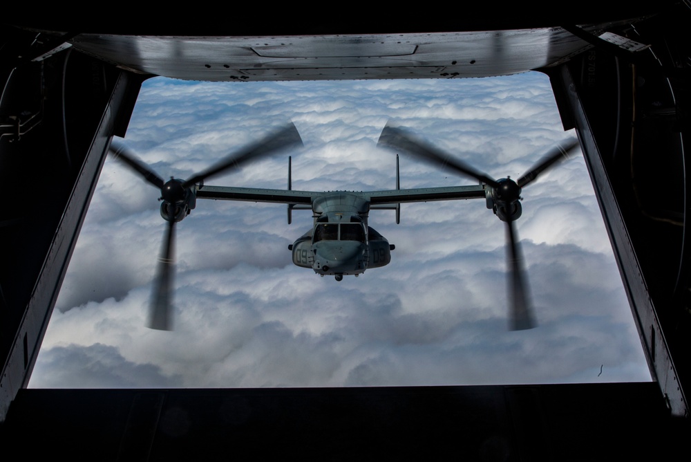 VMM-268 conducts joint aerial refueling exercise