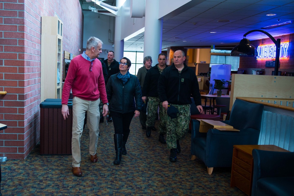 Mayor Franklin visits Naval Station Everett