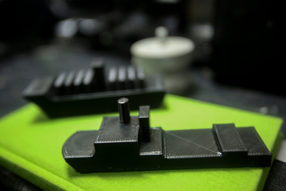 26th MEU Marines improvise, adapt and overcome with 3D-printer