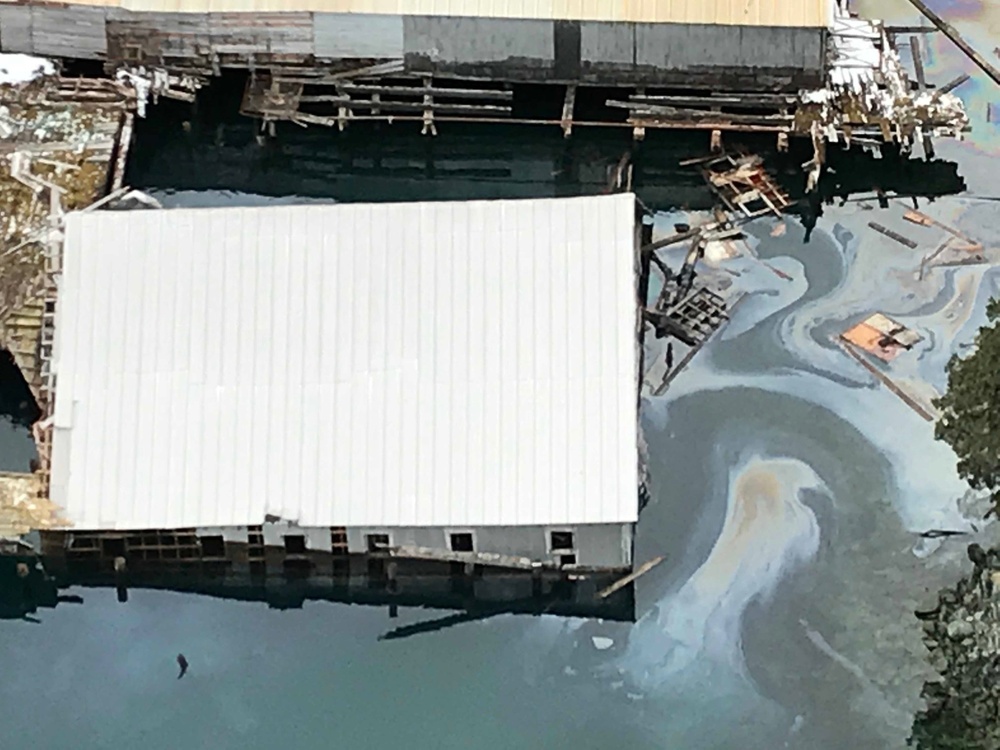 Unified Command response teams assess Port William, Shuyak Strait oil spill contamination