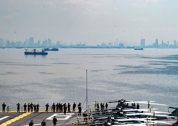 Bonhomme Richard Arrives in Manila for a Port Call