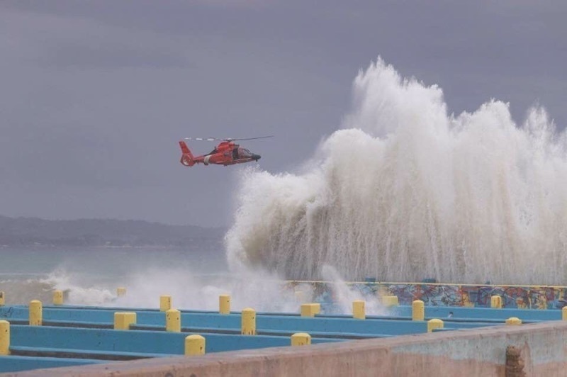 Coast Guard rescues man from water in Crash Boat Beach, PR