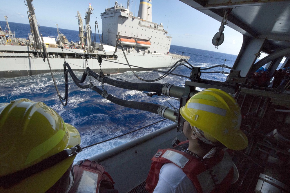 USNS Wally Schirra Conducts Operations with USNS Rappahannock