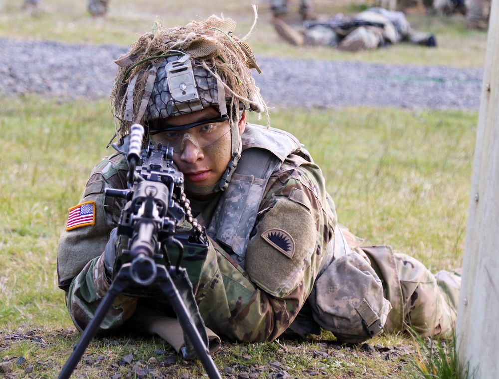 Oregon National Guard Soldiers conduct combined tactical training exercises
