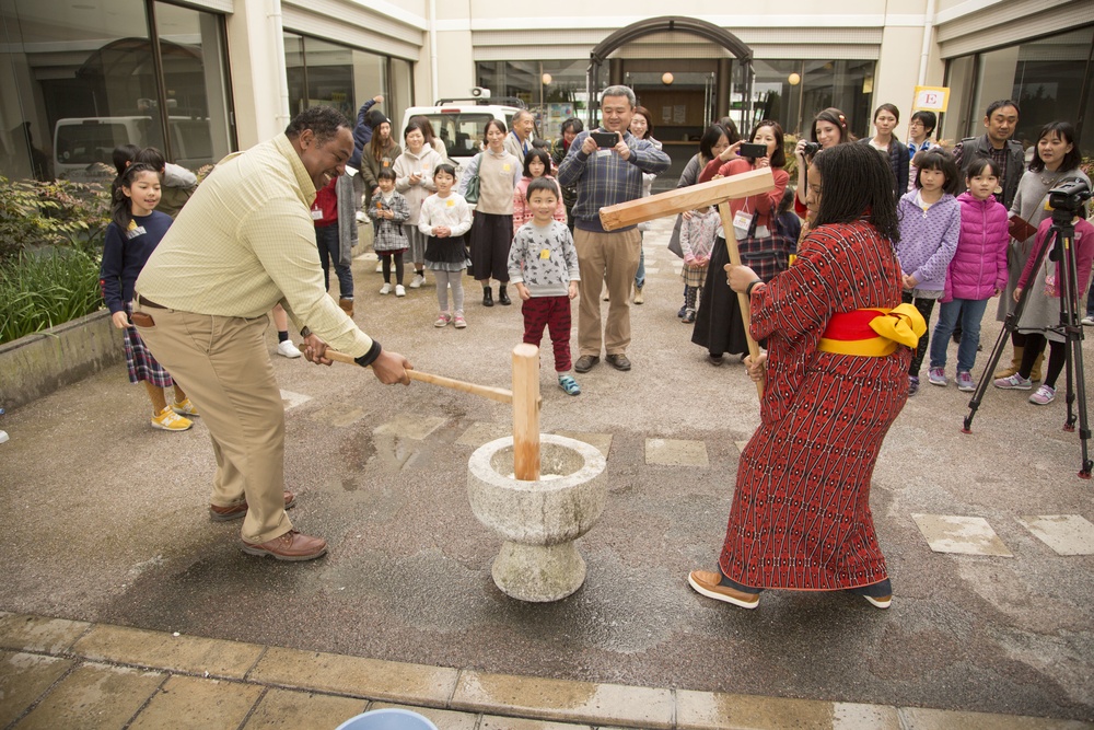 US families join Shunan International Children’s Club for 20th Hina Doll Festival
