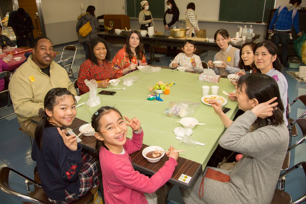 US families join Shunan International Children’s Club for 20th Hina Doll Festival
