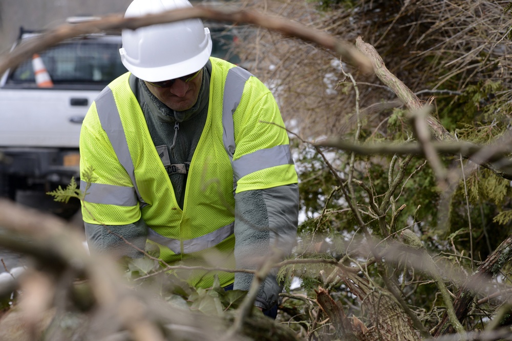 105th Airlift Wing aids locals with storm cleanup