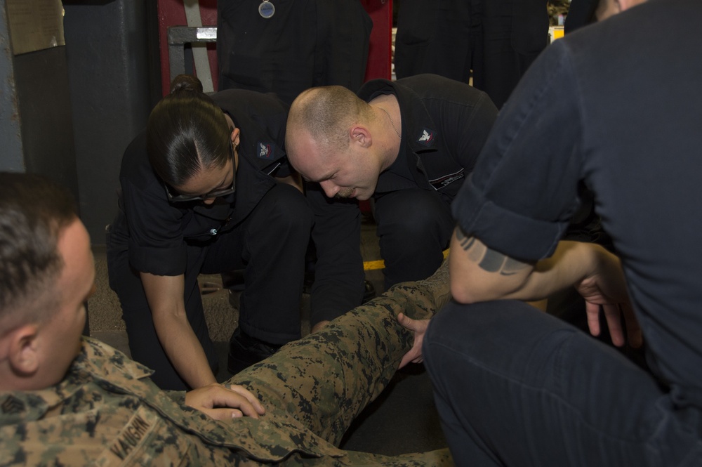 USS Bonhomme Richard (LHD 6) Sailors train to respond to medical emergencies