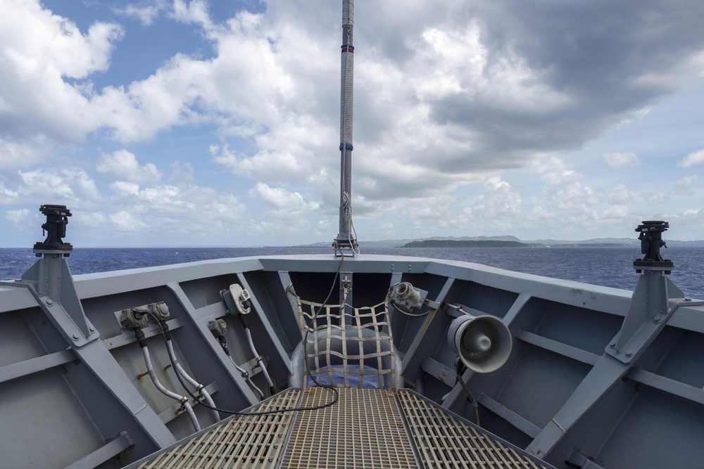 USS Antietam arrives in Guam