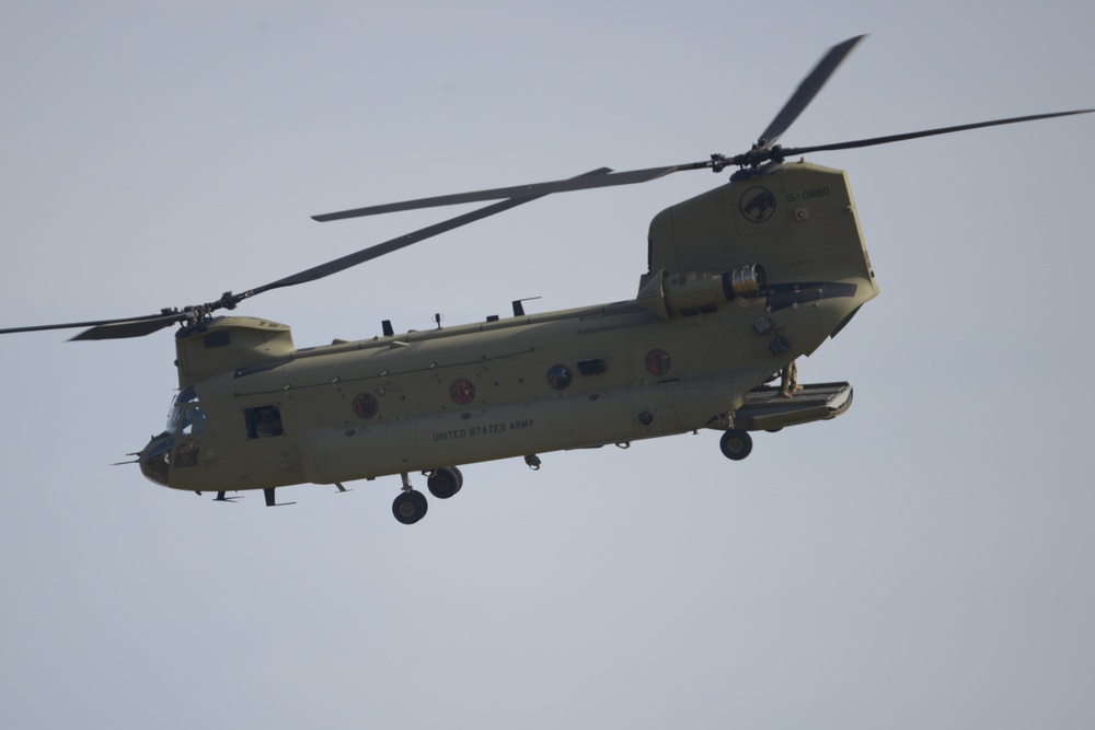 CH-47 Chinook Helicopter Traffic Pattern Training Flight