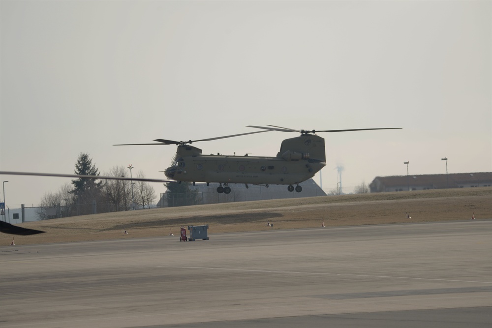 CH-47 Chinook Helicopter Traffic Pattern Training Flight