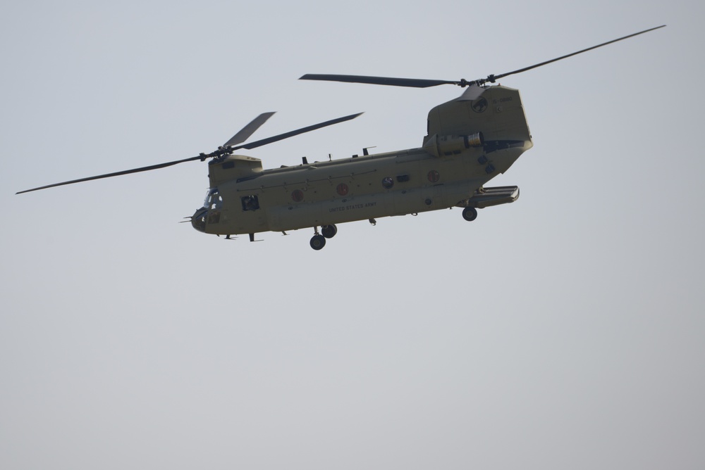 CH-47 Chinook Helicopter Traffic Pattern Training Flight