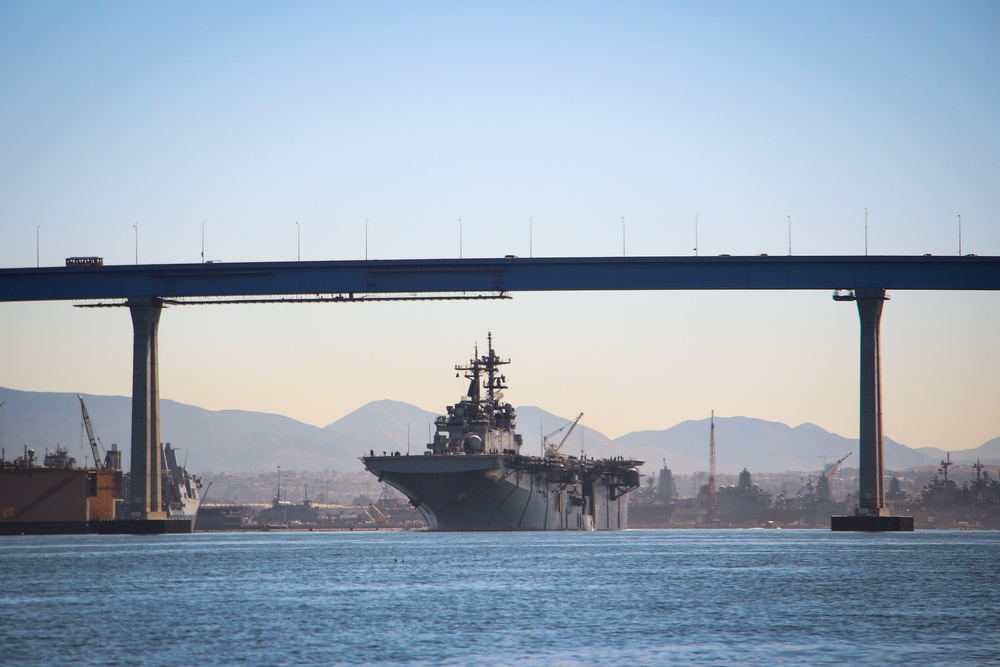 USS Essex (LHD 2) ARG Underway for First ARG Surface Warfare Advanced Tactical Training (SWATT) Exercise
