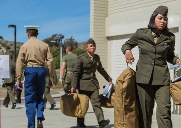 First female Marine students arrive at SOI-W